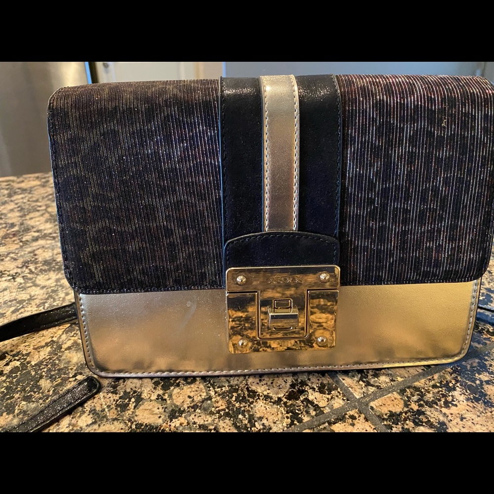 Handbag